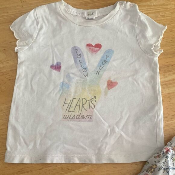 Saks fifth Baby Girl's 2-Piece Peace Sign T-Shirt & Floral Harem Pants Set - Picture 4 of 10